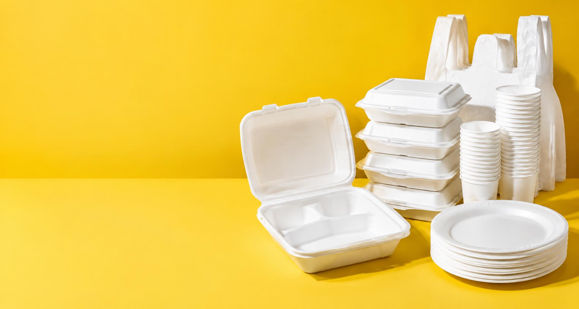 Portacomidas, vasos, platos y bolsas para abastecer tu negocio